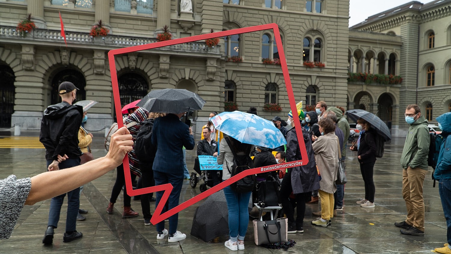 Eine Aktion zum Tag der Demokratie 2021 auf dem Bundesplatz in Bern.