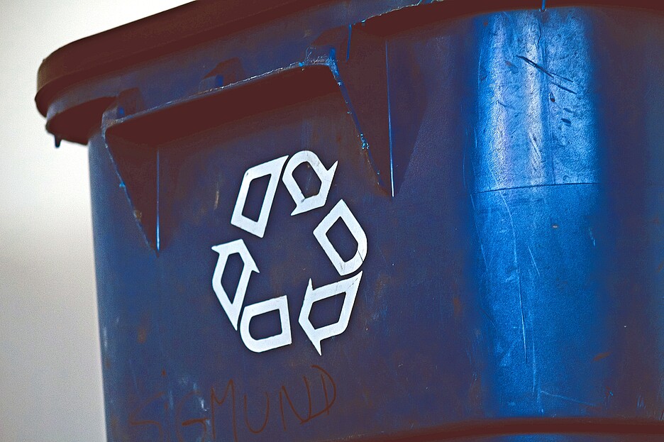 Zahlreiche Gemeinden bieten Recyclinglösungen für Kunststoffe an.