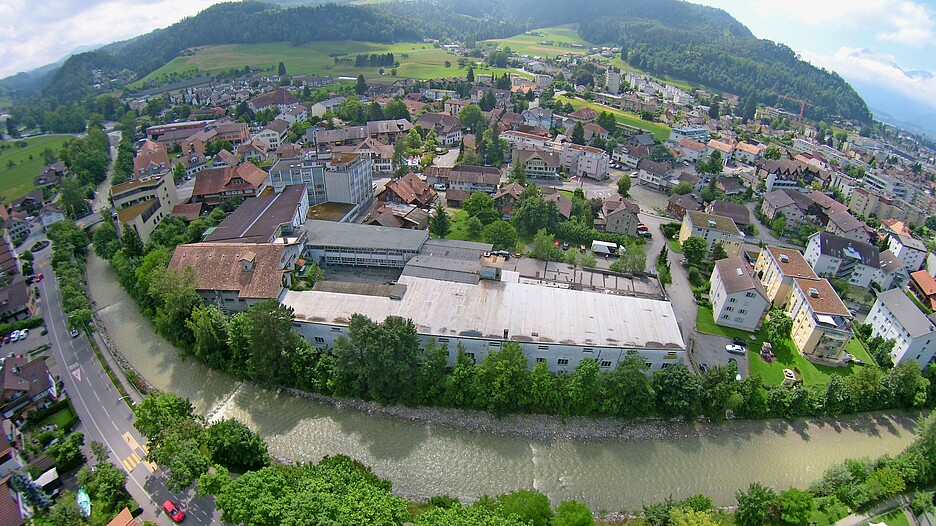 So sah die Gewerbebrache im Unterdorf aus, bevor die Überbauung realisiert wurde.