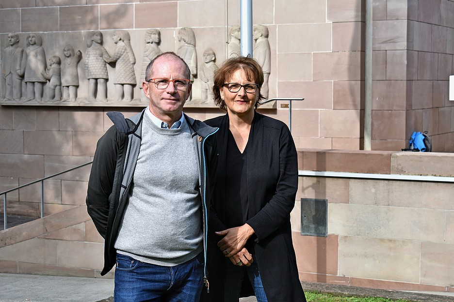 Gemeinderat Dr. Guido Vogel und Vereinspräsidentin Regula Ringger reisten kürzlich nach Csikszereda. Zum freundschaftlichen Austausch – aber auch, um die Stadtverwaltung zu ermahnen, ebenfalls einen Beitrag an die vielfältigen sozialen Projekte aus der Schweiz zu leisten.