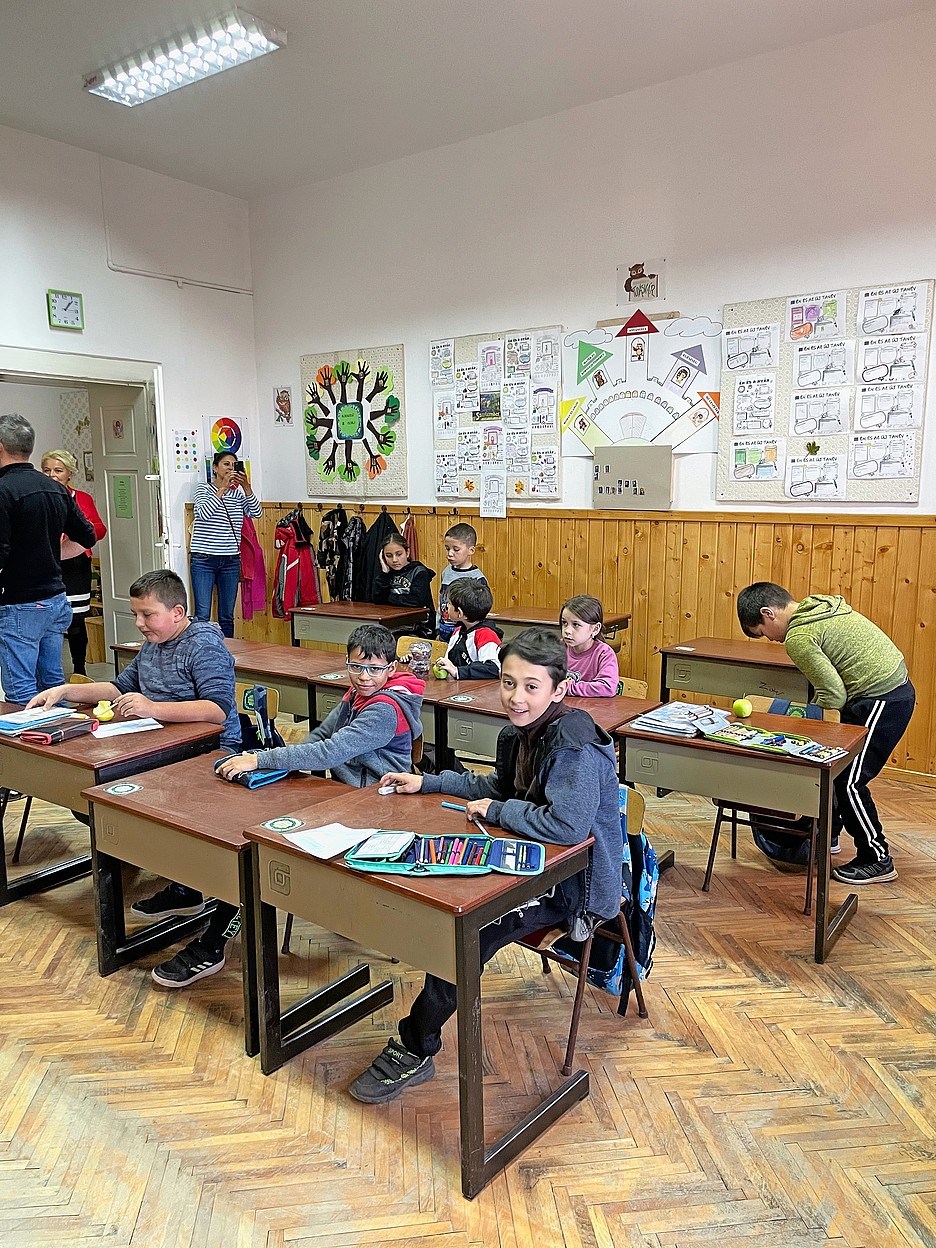 Die Hilfsprojekte aus Riehen beinhalten auch Unterstützungsleistungen für Schulkinder in Csikszereda.