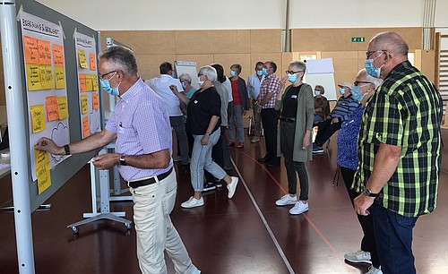 Die Gemeinde Reichenburg hat die ältere Bevölkerung zu einem Mitwirkungsanlass eingeladen, um mehr über ihre Bedürfnisse zu erfahren.