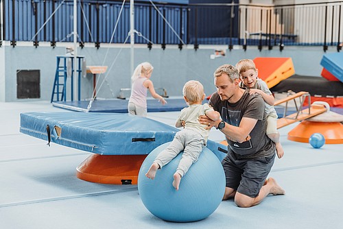 Das Vorschulturnen soll idealerweise allen Familien offenstehen.