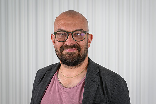 Journalist und KI-Experte Reto Vogt rät allen Gemeinden, sich mit der künstlichen Intelligenz zu beschäftigen.