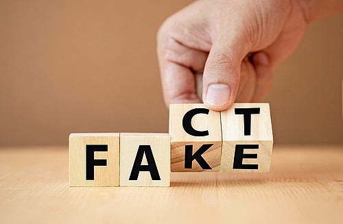 Fake oder Fakt? Fake News beschäftigen auch Führungskräfte in Gemeinden.
