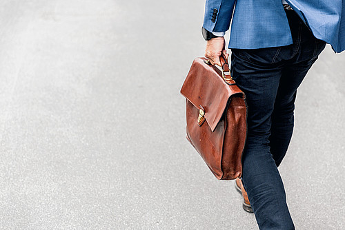 Wie hält man die Mitarbeiterinnen und Mitarbeiter, und wie findet man neue?